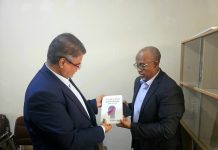 مستشار المنظمة العربية للتربية والثقافة والعلوم “الالسكو ” السيد الدكتور أحمدو نور يؤدي زيارة بالأكاديمية الصومالية للعلوم والثقافة والآداب في مقديشو